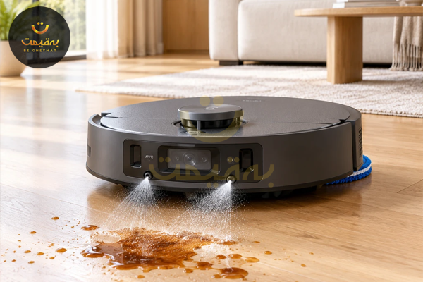 جاروبرقی رباتیک Ecovacs در حال تی‌کشی و تمیز کردن لکه روی کفپوش چوبی